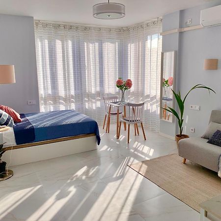 Elegant Studio With Pool And Seaview Torremolinos Zewnętrze zdjęcie
